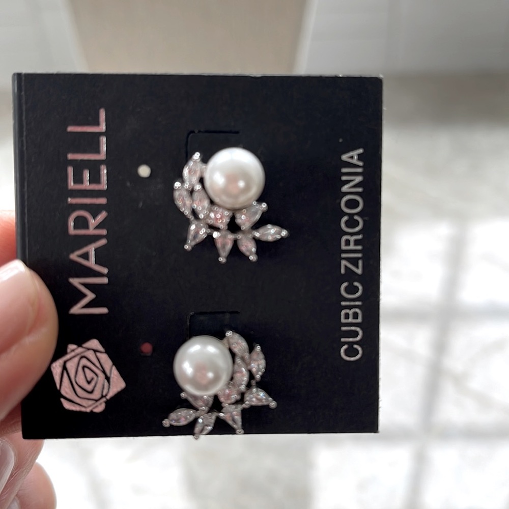 Mariell CZ and faux pearl earrings - Picture 5 of 6